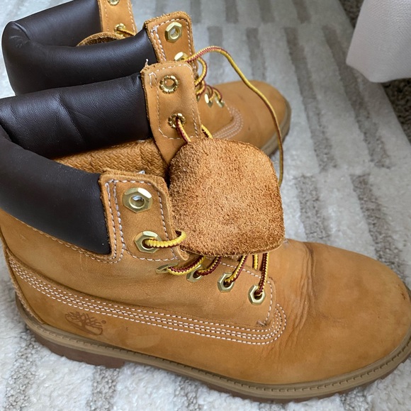 Timberlands - Picture 1 of 6